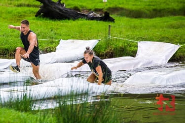 competitors at the Red Dust Momentum 2021 obstacle challenge