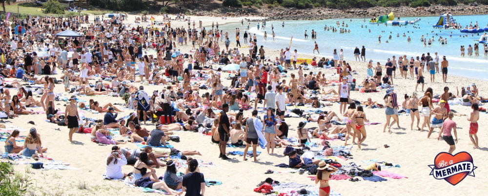 A crowd of Leavers gather at Meelup Beach