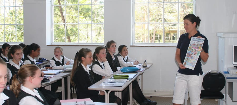 RLSSWA staff member delivering a talk to a group of school students